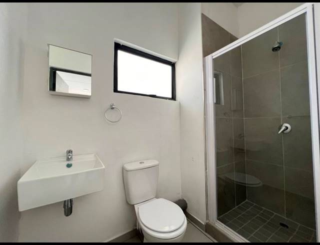 1 BEDROOM PROPERTY TO RENT IN FERNDALE